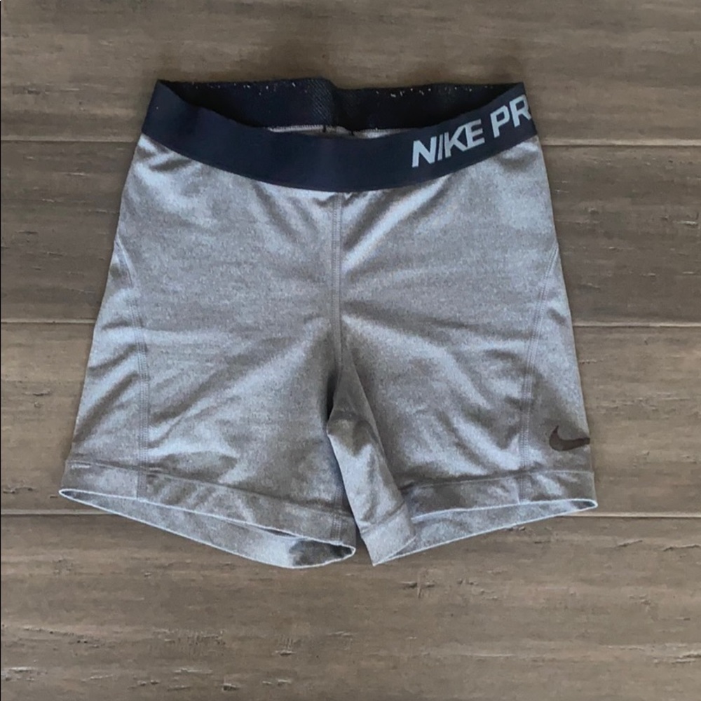 Women’s Nike pro shorts